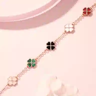 925