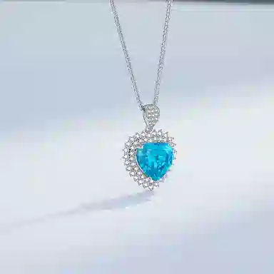 925