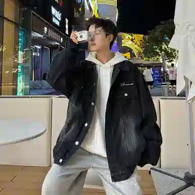 7 SEVFUN Vintage Graffiti Denim Jacket