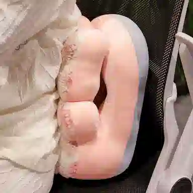 雄俊 卡通羊羔绒午睡枕 玩偶周边