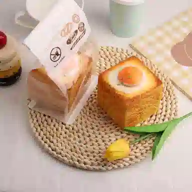 雄俊 湿软慢回弹食物蛋糕酥皮煎蛋面包 可颂吐司减压 捏捏超软 玩具