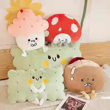 雄俊 创意冰淇淋蛋糕零食靠背 玩偶 毛绒公仔
