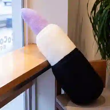 雄俊 创意口红美妆蛋抱枕 亲肤柔软儿童男女家居靠枕 玩偶 玩具周边