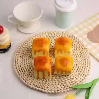 雄俊 湿软慢回弹食物蛋糕酥皮煎蛋面包 可颂吐司减压 捏捏超软 玩具