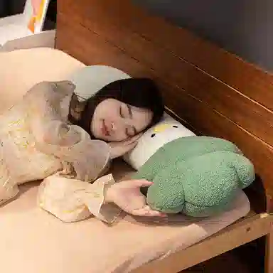 雄俊 蔬菜变身小鸡 长条抱枕 超大号 西蓝花 茄子 娃娃 玩偶 毛绒公仔