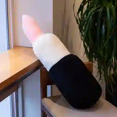 雄俊 创意口红美妆蛋抱枕 亲肤柔软儿童男女家居靠枕 玩偶 玩具周边
