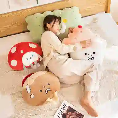 雄俊 创意冰淇淋蛋糕零食靠背 玩偶 毛绒公仔