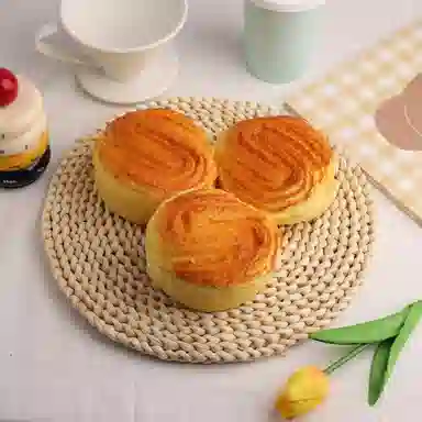 雄俊 湿软慢回弹食物蛋糕酥皮煎蛋面包 可颂吐司减压 捏捏超软 玩具