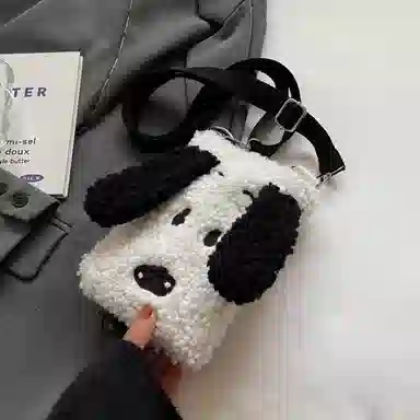 雄俊 冬季迷你羊羔绒小狗 可爱小狗毛绒手机包 百搭斜挎包 潮品拍照便携 适用于三周岁以上人群 玩偶周边