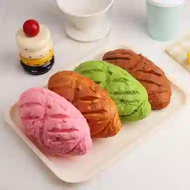 雄俊 湿软慢回弹食物蛋糕酥皮煎蛋面包 可颂吐司减压 捏捏超软 玩具