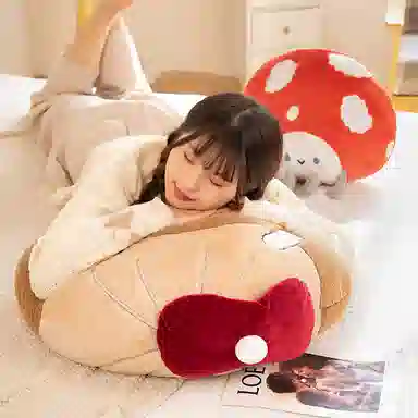 雄俊 创意冰淇淋蛋糕零食靠背 玩偶 毛绒公仔