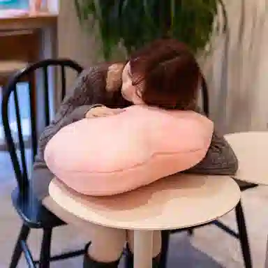 雄俊 创意口红美妆蛋抱枕 亲肤柔软儿童男女家居靠枕 玩偶 玩具周边