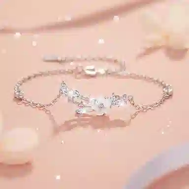 925