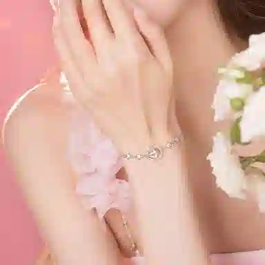 S925