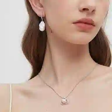 S925