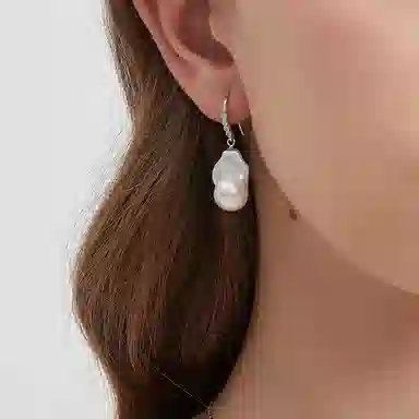 S925