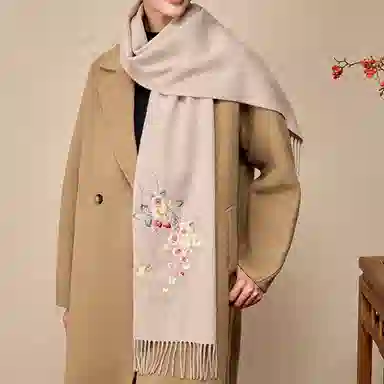 上海故事 秋冬福来系列绵羊毛加厚刺绣工艺流苏设计细腻柔软保暖礼盒包装 绒线围巾 女款