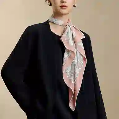 上海故事 绵羊毛双面印花人字纹中方巾礼盒装 桑蚕丝 丝巾 男女同款情侣款