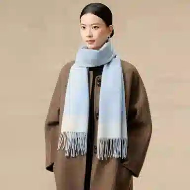 上海故事 必备加厚舒适柔软简约百搭渐变格纹保暖 绵羊毛 披肩 男女同款情侣款