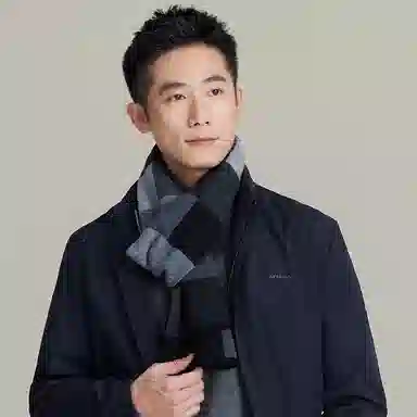 上海故事 风华正茂针织工艺亲肤保暖纤维细腻柔软顺滑简约时尚舒适高级感多色选择 绵羊毛 绒线围巾 男款