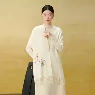 上海故事 刺绣珠绣盘精致柔软优雅扣两用 绵羊毛 绒线围巾 女款