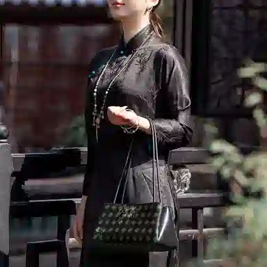 上海故事 新中式香云纱高级复古 桑蚕丝 单肩包 中号 女款 牛油果绿