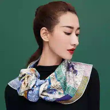 故宫联名 上海故事 方巾双面同色印花垂坠顺滑柔软亲肤纯手工卷边工艺礼盒包装 桑蚕丝 丝巾 女款