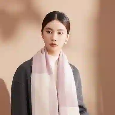 上海故事 秋冬款高品质山羊绒细腻紧密保暖百搭多色选择礼盒包装 绒线围巾 女款