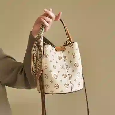 Aokang Classic Vintage Shoulder Bag Small Coffee Ivory