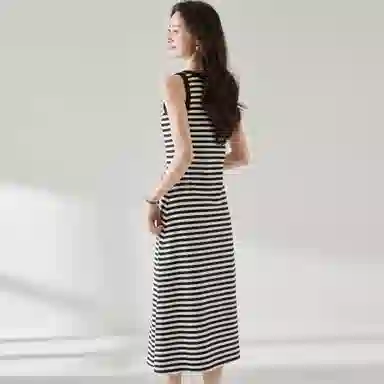 麓蔓蒂 条纹针织中长款背心吊带无袖连衣裙 女款