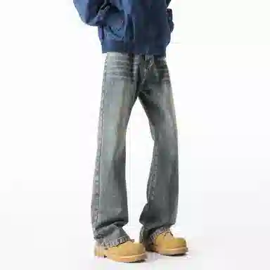 TOM ADAM
