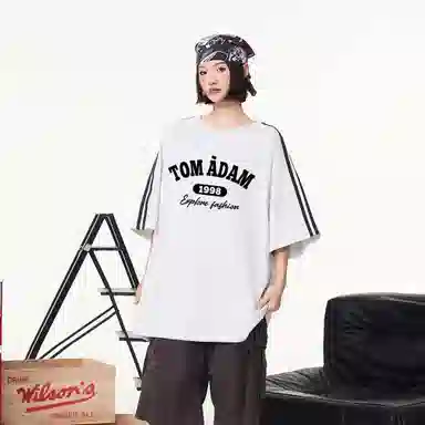 TOM ADAM T