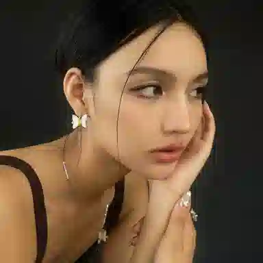 BOONEE ALUS choker