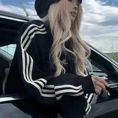 虫小绿 美式复古拼接撞色刺绣情侣半领运动卫衣 男女同款