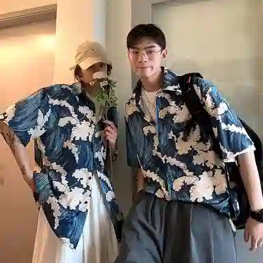 半空山 夏季凉爽透气宽松休闲沙滩半袖海浪满印夏威夷风落肩轻薄垂顺感高街旅游衬衫 男女同款