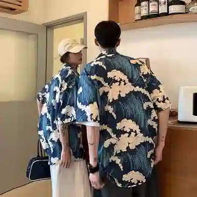 半空山 夏季凉爽透气宽松休闲沙滩半袖海浪满印夏威夷风落肩轻薄垂顺感高街旅游衬衫 男女同款