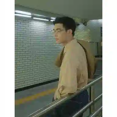 半空山 美式复古高街条纹撞色无性别主义基础款翻领百搭日系日常通勤舒适休闲多巴胺长袖衬衫 男女同款