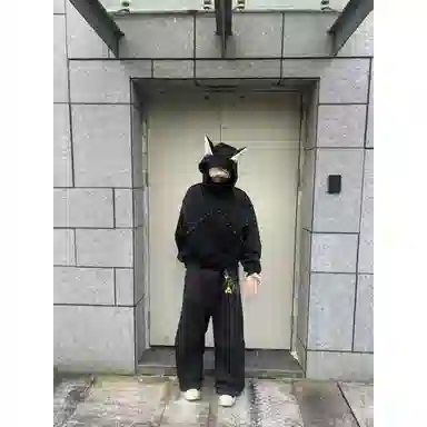 半空山 美式复古高街卡通纯色解构拼接趣味小恶魔铆钉立体装饰杜宾犬连帽设计小众日常通勤潮流时尚百搭宽松舒适开衫卫卫衣 男女同款