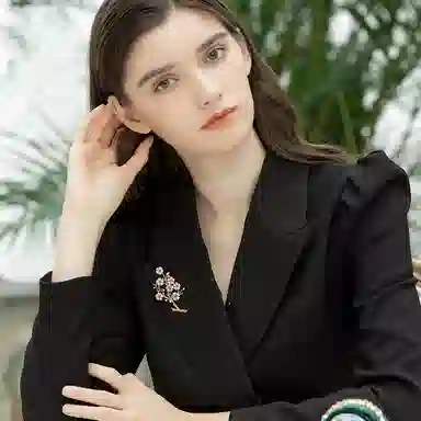 兰盈 梅花水晶 环保合金 胸针 女款