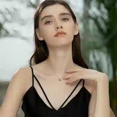 S925