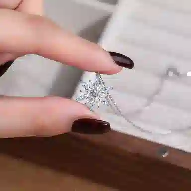 KING OF BLING Snowflake Necklace