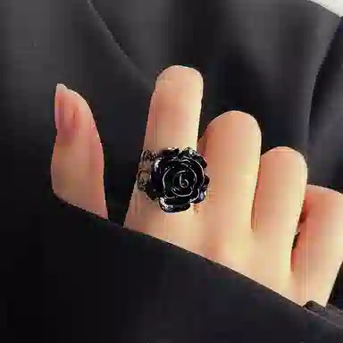 KING OF BLING Rose Adjustable Ring