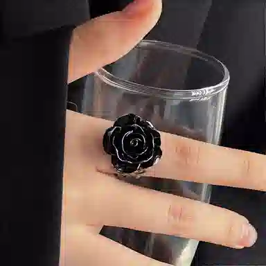 KING OF BLING Rose Adjustable Ring