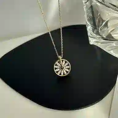 KING OF BLING Pinwheel Necklace