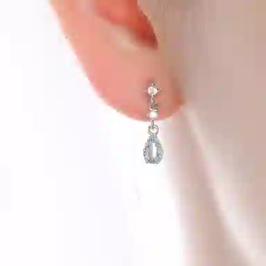 尚先生 冷淡风轻奢小众高级感 浅蓝水滴甜酷辣妹风闪耀波光粼粼 合金 耳钉 男女同款情侣款