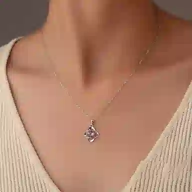 925
