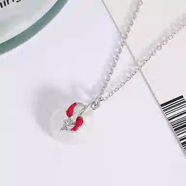 925