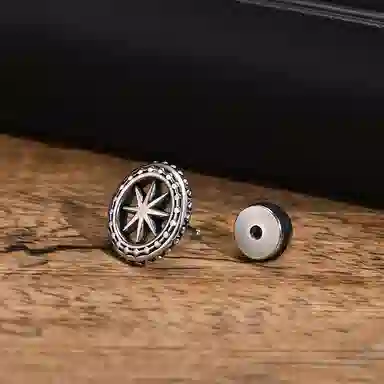 Eternal Melody Hollow Star Earrings