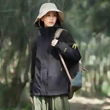 木清清 美式机能风拼接色可拆卸帽户外三合一防风防水登山冲锋茄克夹克外套 女款