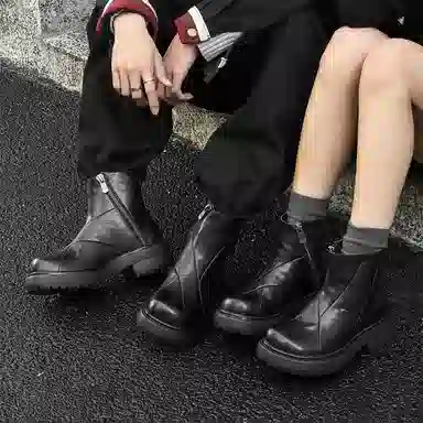 季季駺品 超纤皮 工装 时尚百搭 厚底舒适 短靴 男女同款 黑色